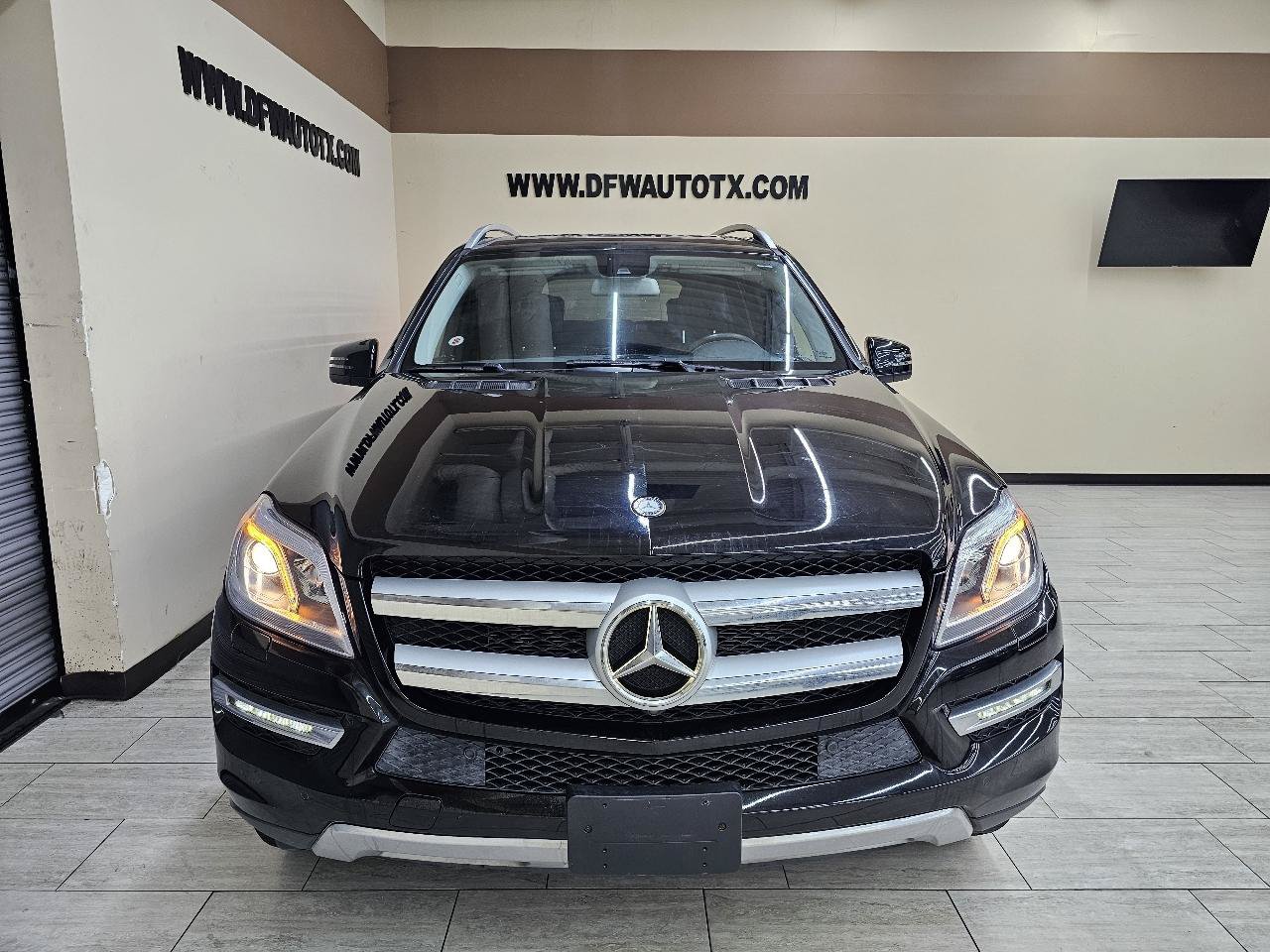 Used 2015 Mercedes-Benz GL 450 4MATIC image 3