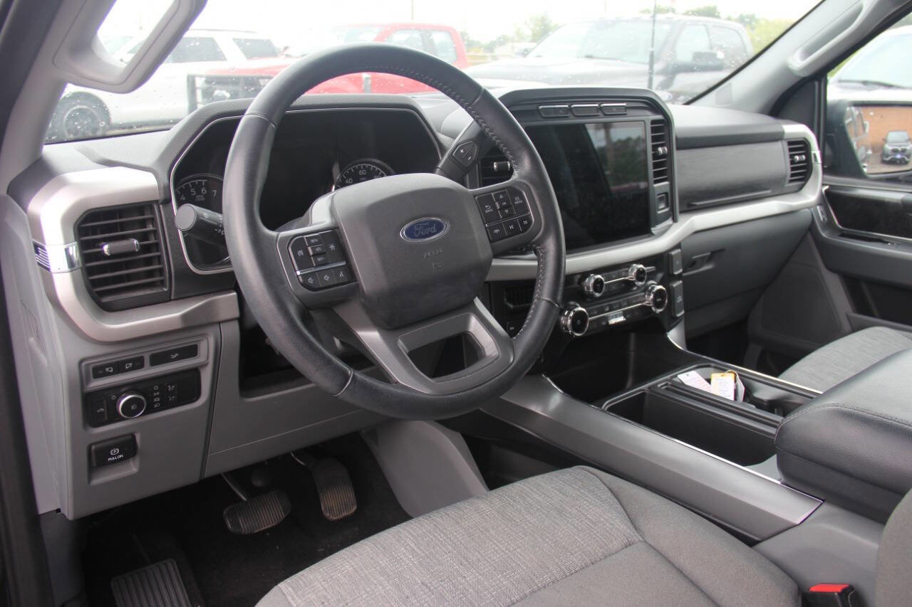 Certified 2022 Ford F150 XLT w/ Equipment Group 302A High image 27