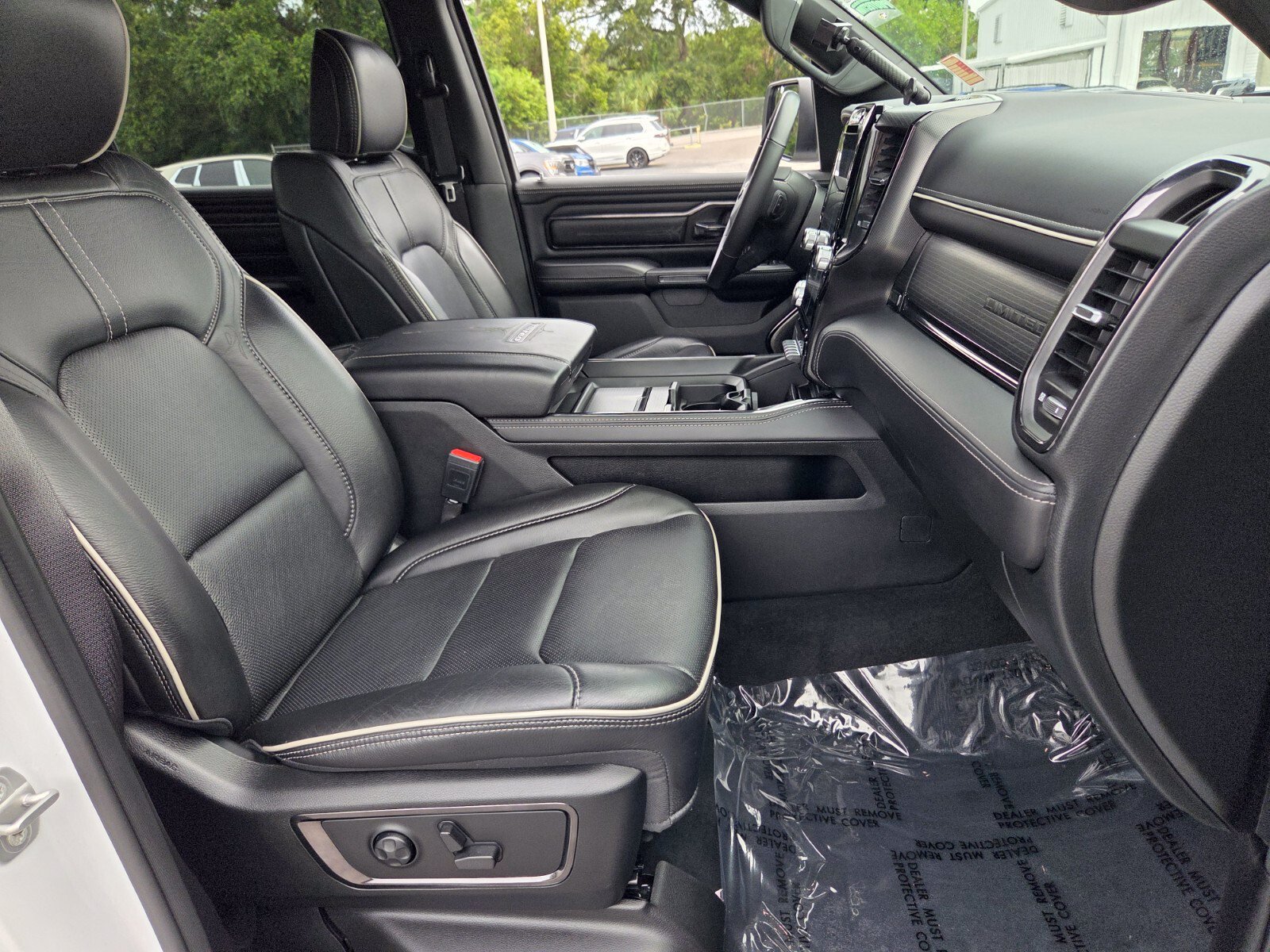Used 2023 RAM 1500 Limited AWD/4WD image 17
