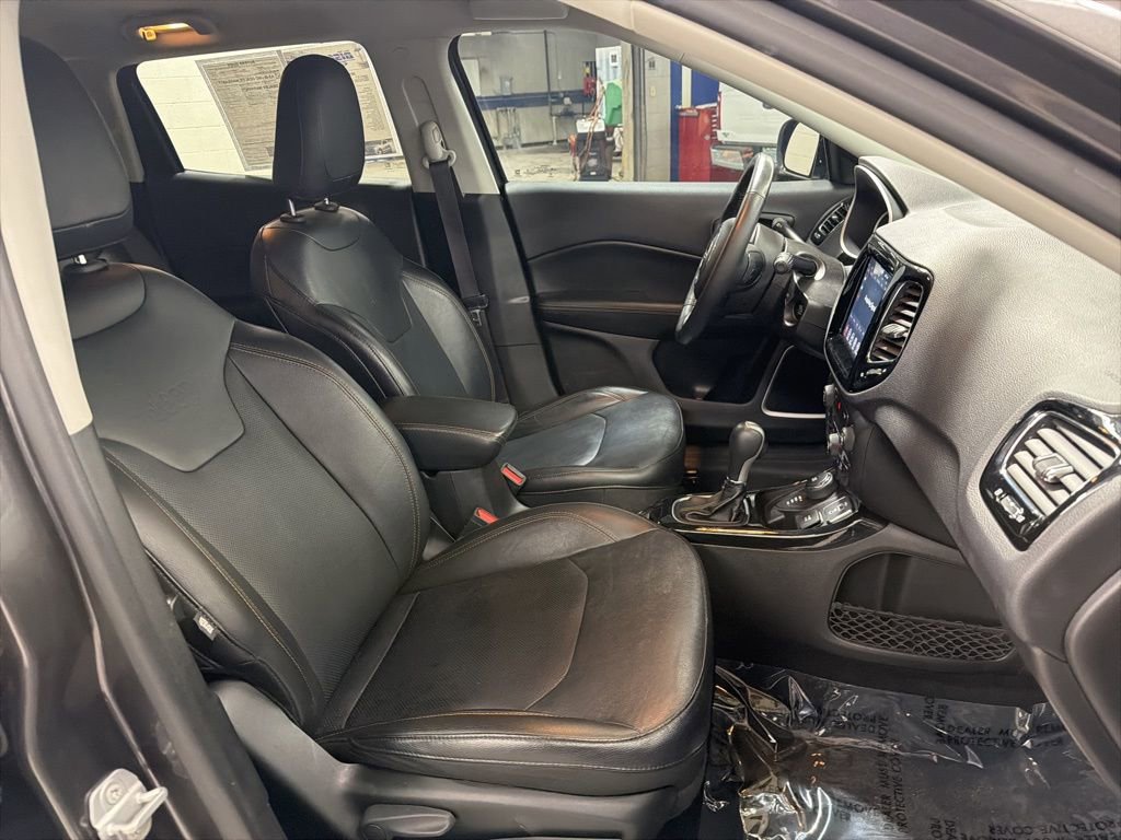 Used 2019 Jeep Compass Limited image 9