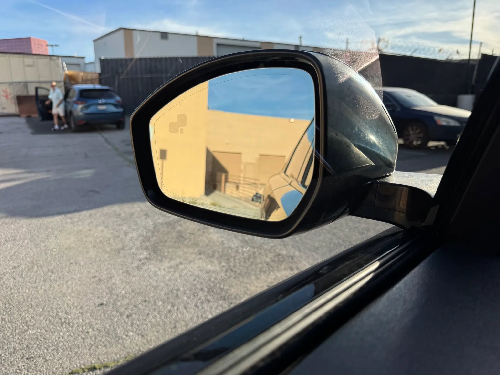 Used 2019 Land Rover Range Rover Velar R-Dynamic SE AWD/4WD image 28