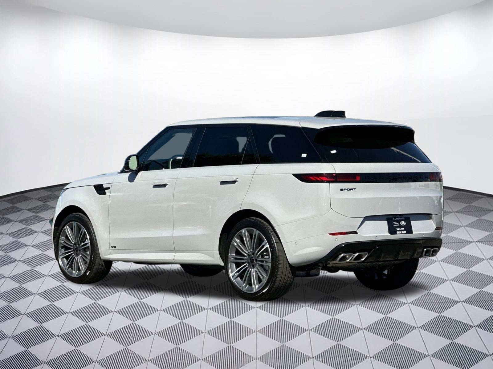 New 2026 Land Rover Range Rover Sport Dynamic SE AWD/4WD image 3