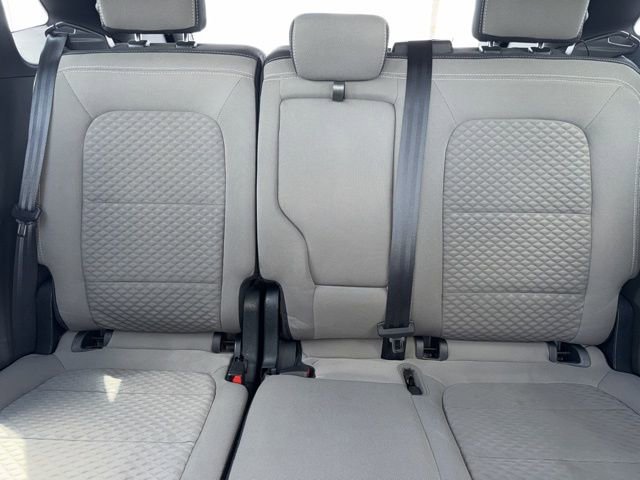 Used 2020 Ford Escape SE image 19