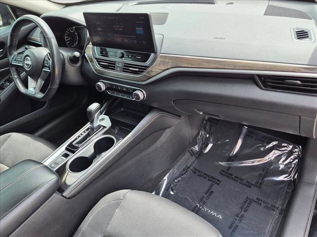 Used 2024 Nissan Altima 2.5 SV w/ SV Premium Package FWD image 23