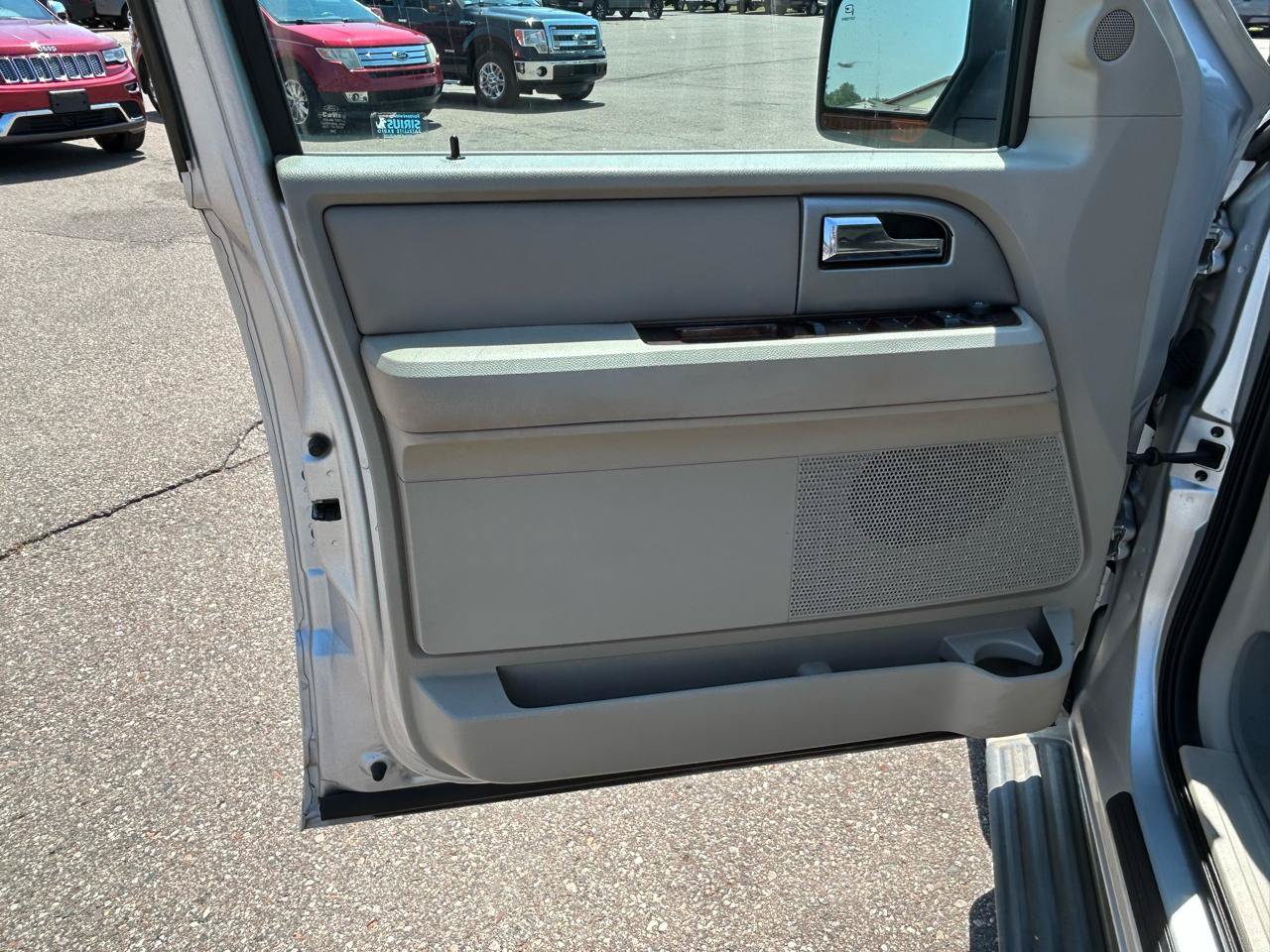 Used 2010 Ford Expedition EL Limited AWD/4WD image 15