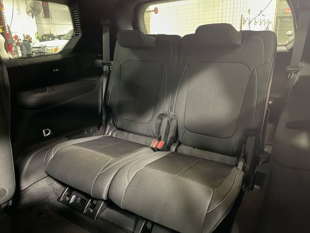 New 2026 Jeep Grand Cherokee L Laredo image 23