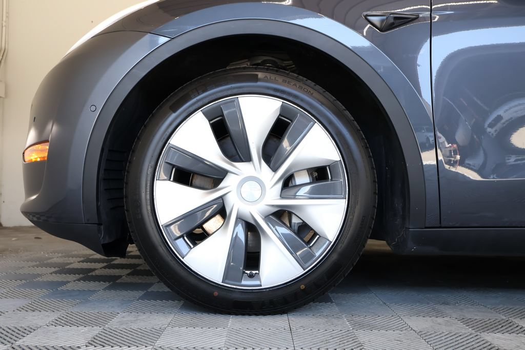 Used 2021 Tesla Model Y Long Range AWD/4WD image 9