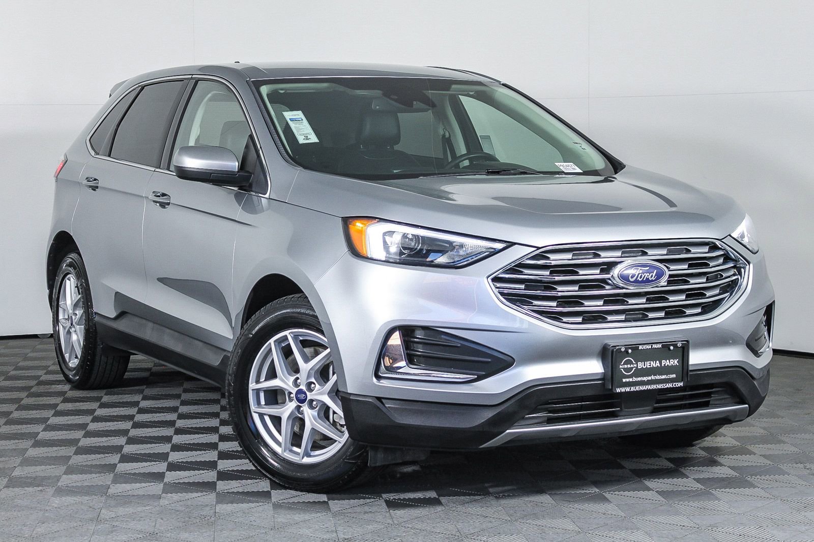 Used 2022 Ford Edge SEL image 1