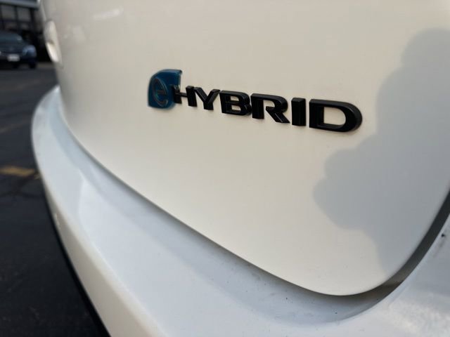 Certified 2024 Chrysler Pacifica Select image 13