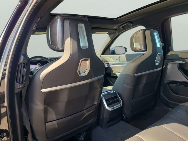 Used 2025 BMW 740i RWD image 11