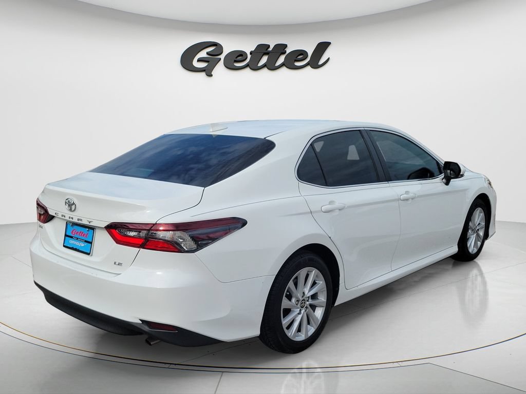 Used 2024 Toyota Camry LE w/ Convenience Package FWD image 5