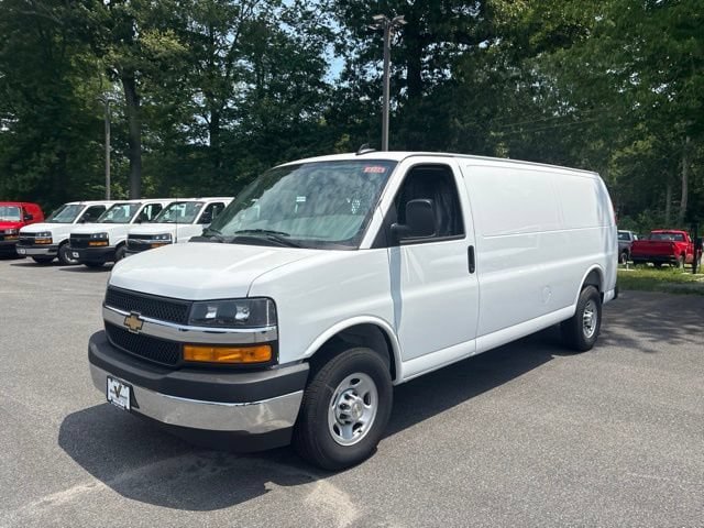 New 2026 Chevrolet Express 3500 Extended w/ Driver Convenience Package RWD image 2
