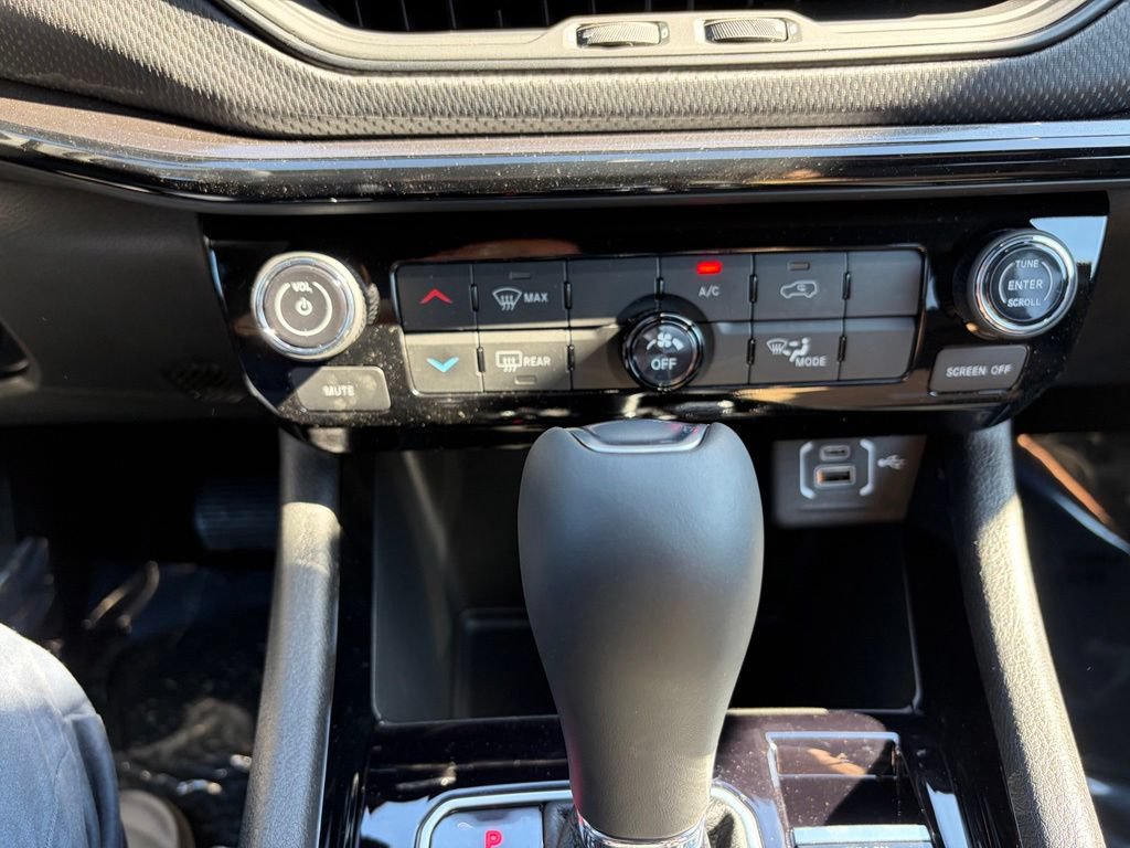 New 2026 Jeep Compass Latitude AWD/4WD image 29