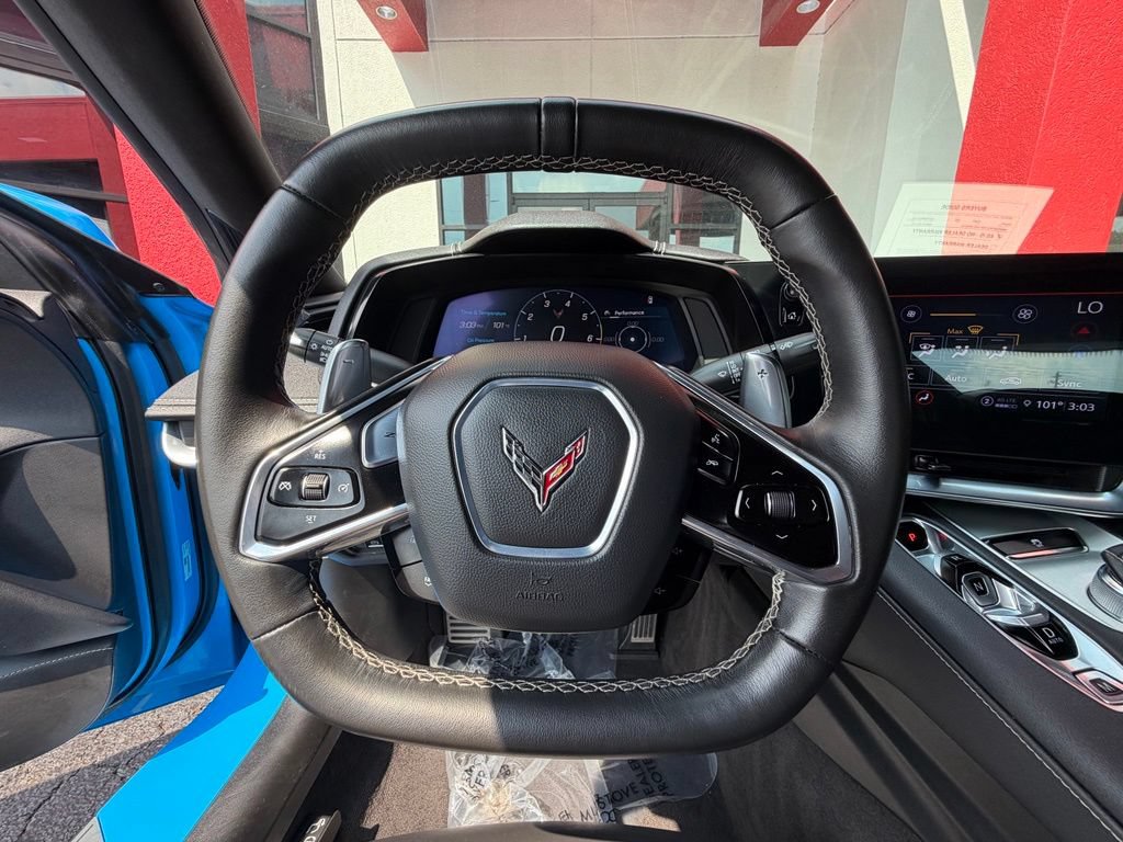 Used 2022 Chevrolet Corvette Stingray Coupe w/ Z51 Performance Package RWD image 19
