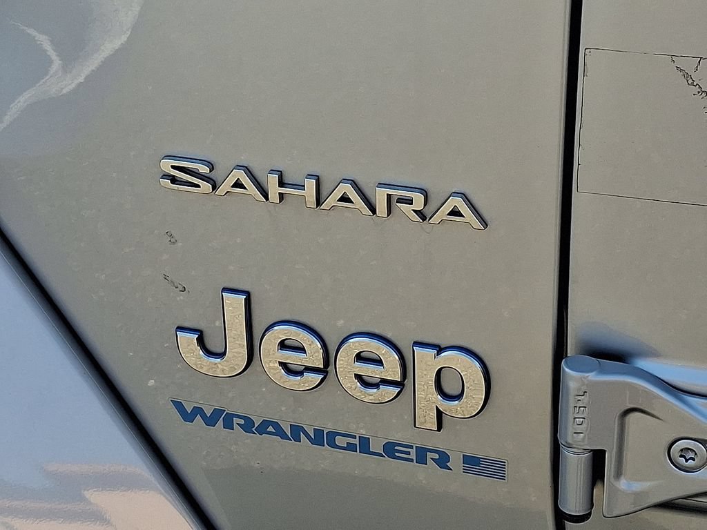 Used 2023 Jeep Wrangler Unlimited Sahara w/ Cold Weather Group AWD/4WD image 31