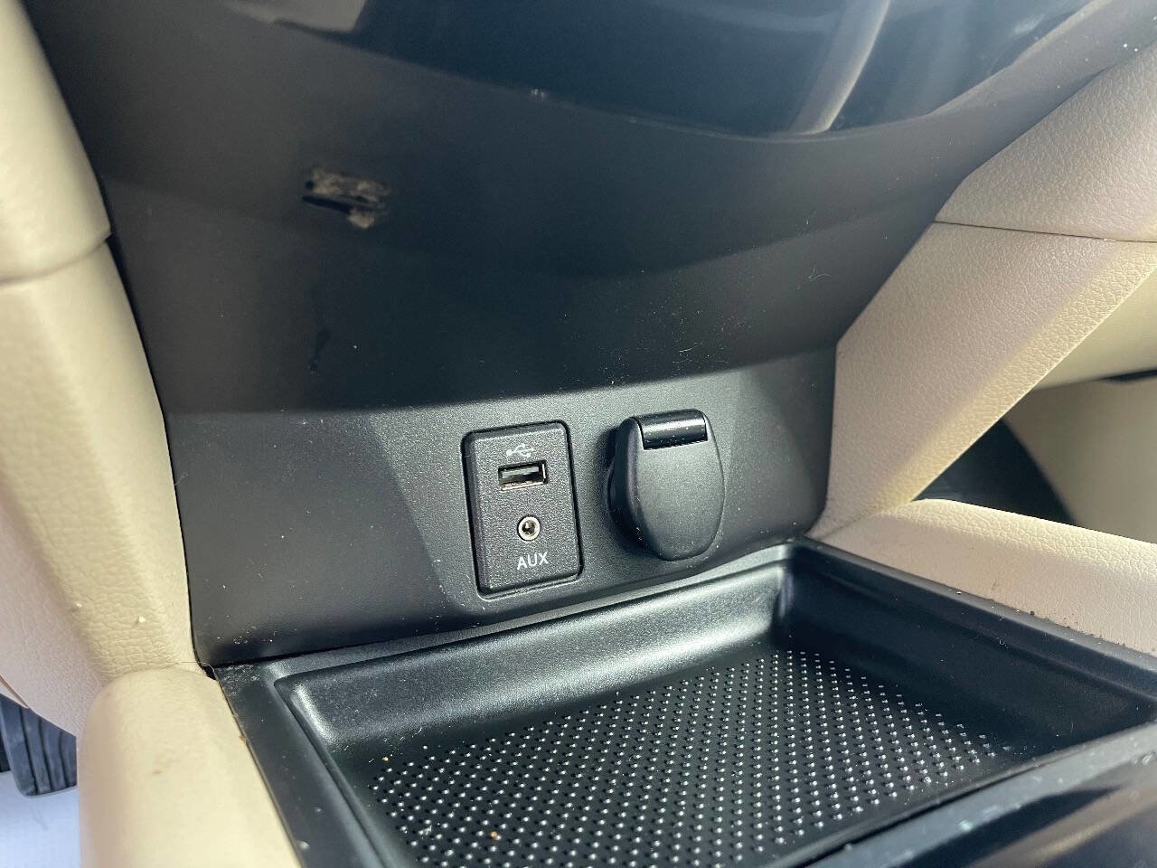 Used 2015 Nissan Rogue SV w/ SV Moonroof Package image 18