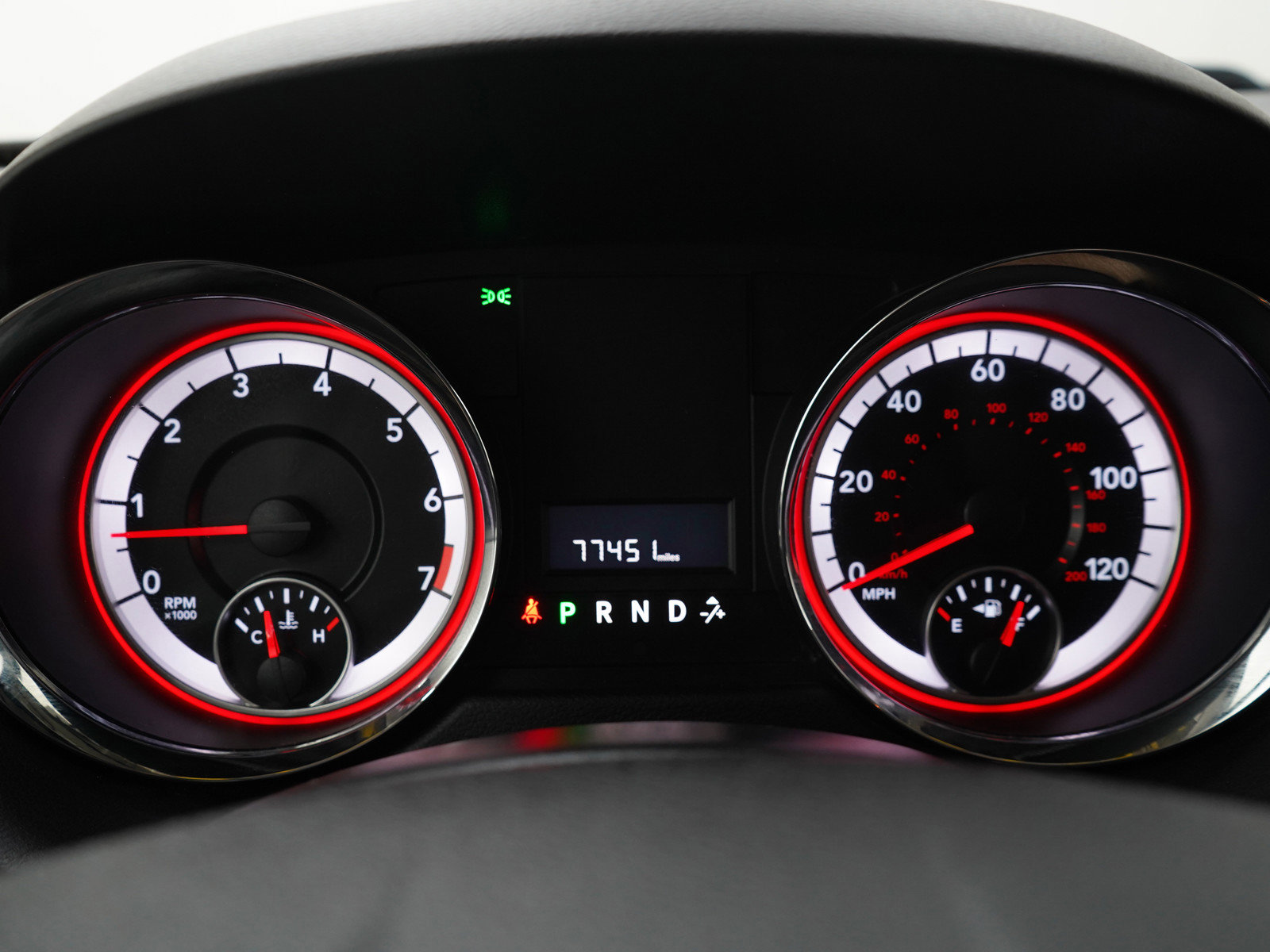 Used 2018 Dodge Grand Caravan SE FWD image 28