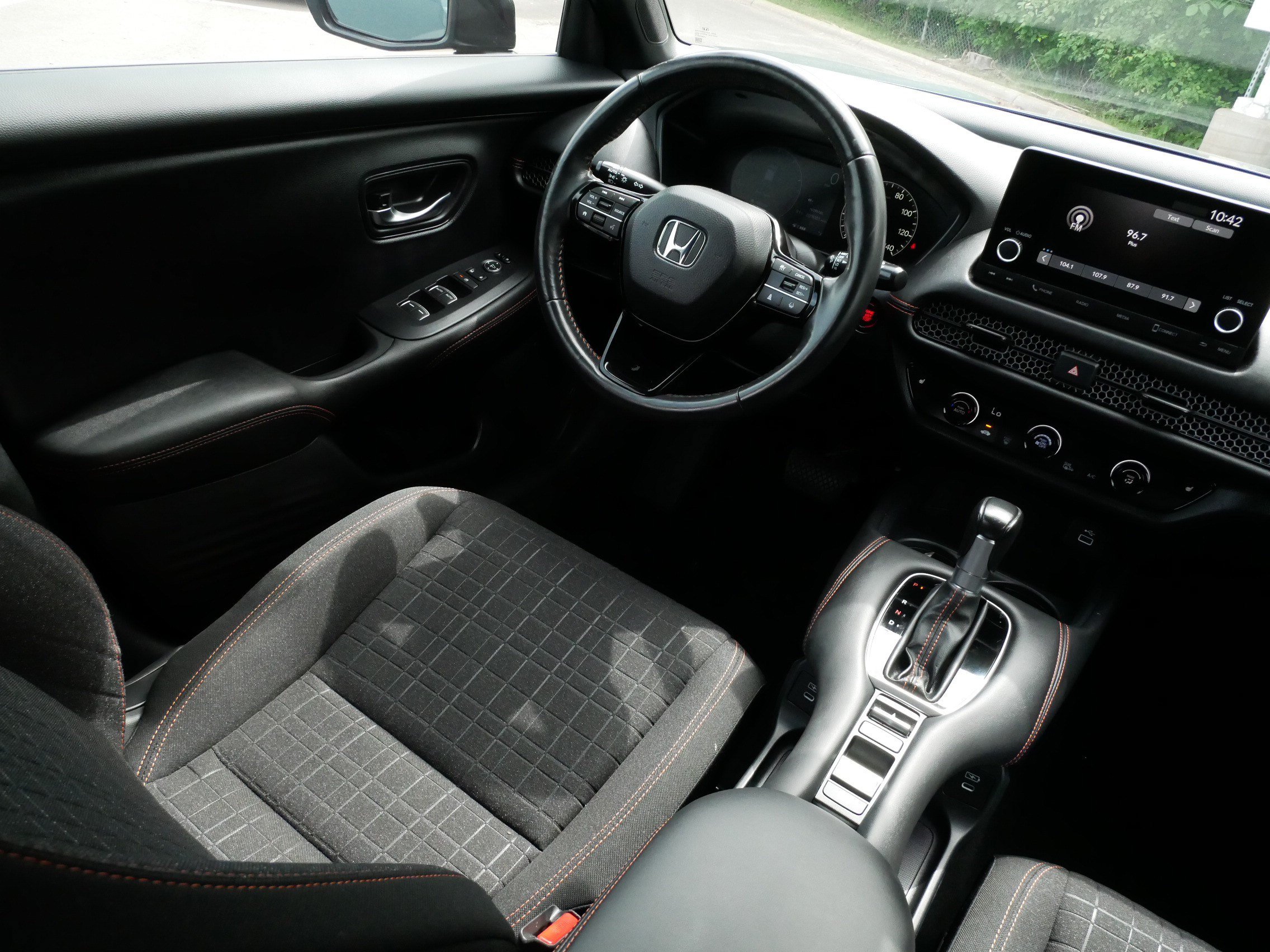 Certified 2024 Honda HR-V Sport image 9