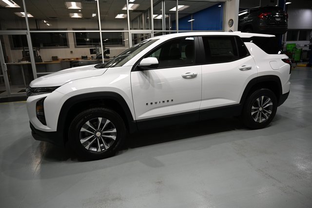 New 2026 Chevrolet Equinox LT w/ Convenience Package II image 7