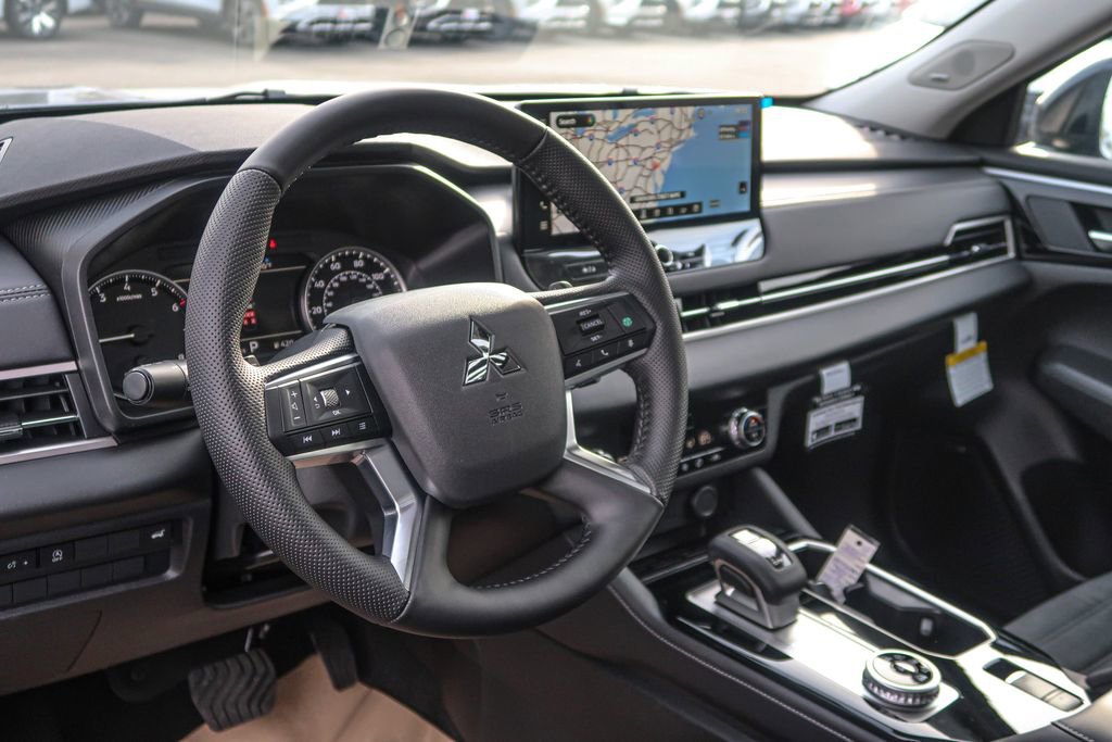 New 2026 Mitsubishi Outlander AWD image 29