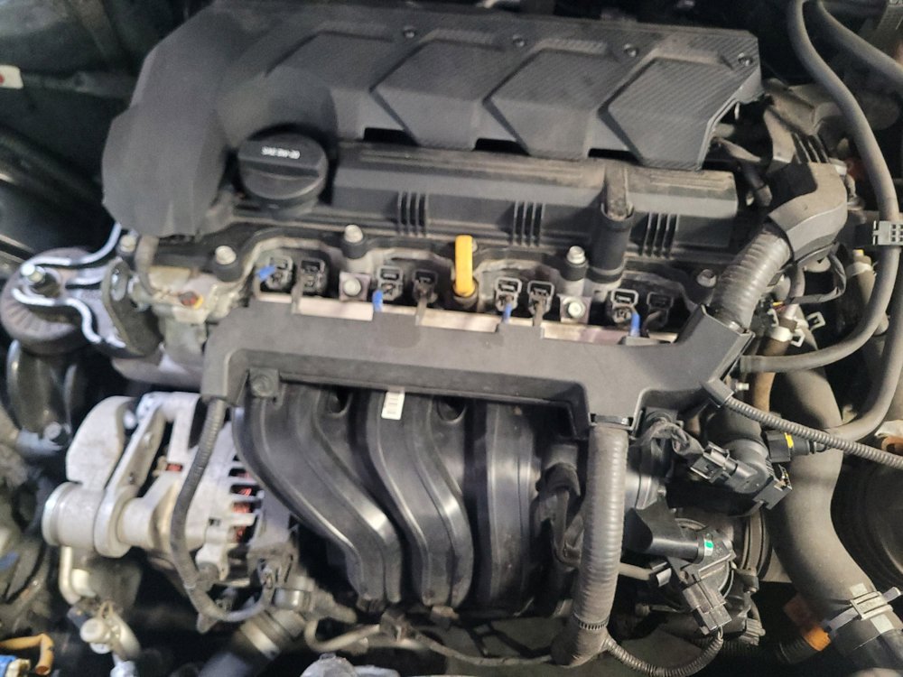 Used 2020 Hyundai Venue SEL FWD image 30