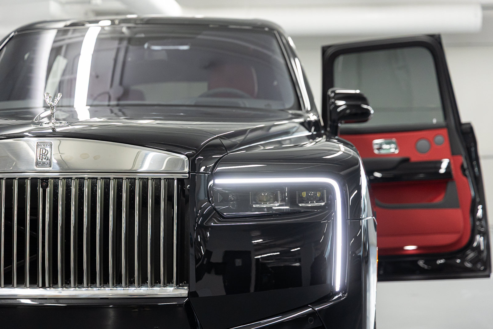New 2027 Rolls-Royce Cullinan AWD/4WD image 25