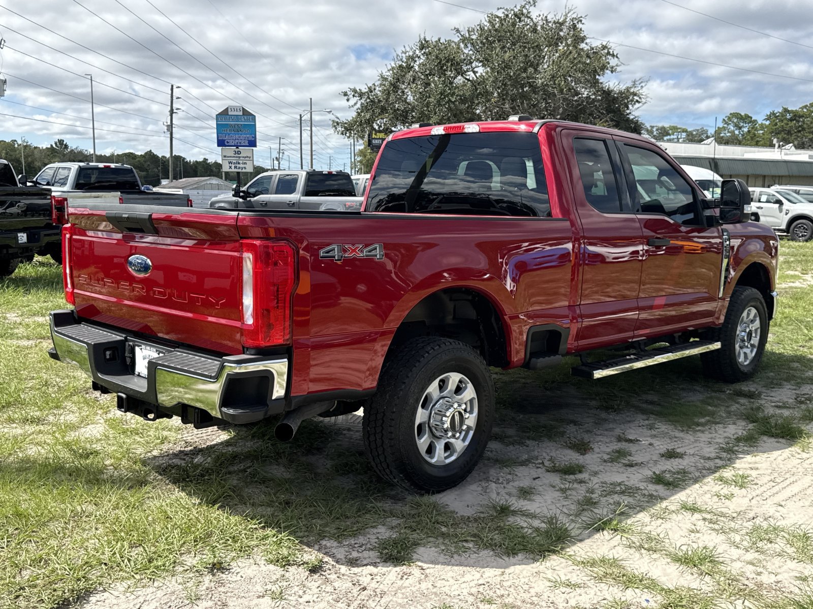 Certified 2024 Ford F250 XLT w/ F-250 >10K GVWR Package AWD/4WD image 5