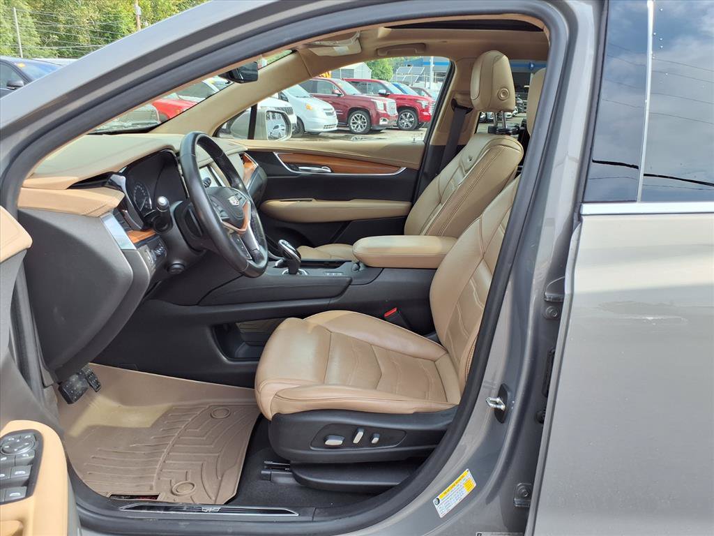 Used 2019 Cadillac XT5 Platinum AWD/4WD image 11
