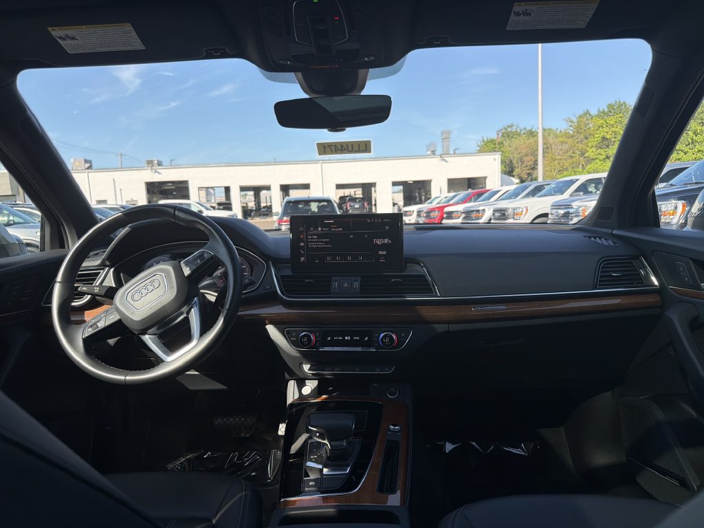 Used 2023 Audi Q5 2.0T Premium Plus w/ Premium Plus Package AWD/4WD image 18