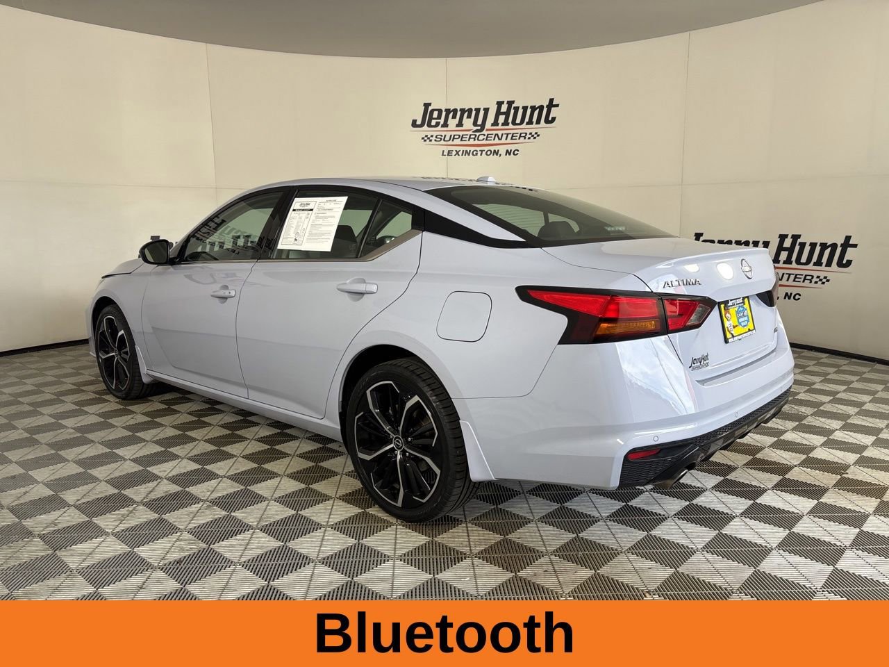 Used 2024 Nissan Altima 2.5 SR AWD/4WD image 7
