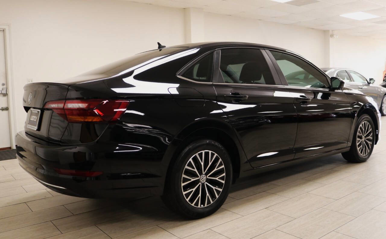 Used 2019 Volkswagen Jetta SE w/ Cold Weather Package FWD image 6