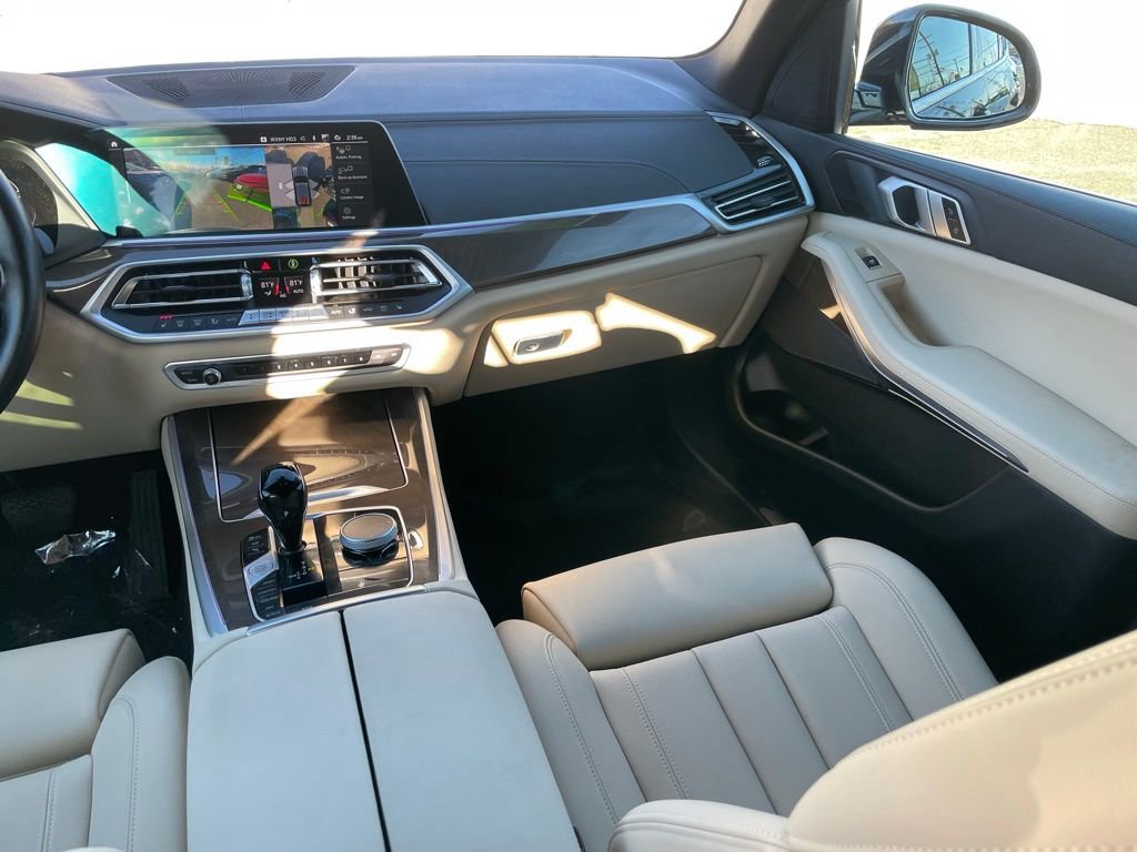 Used 2022 BMW X5 xDrive40i w/ Premium Package AWD/4WD image 9