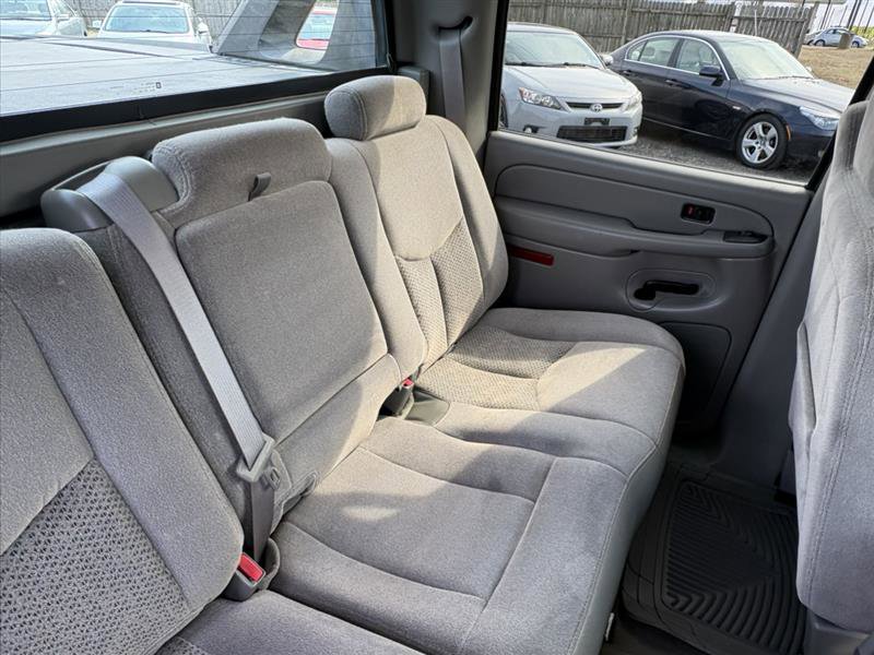 Used 2006 Chevrolet Avalanche LS image 17