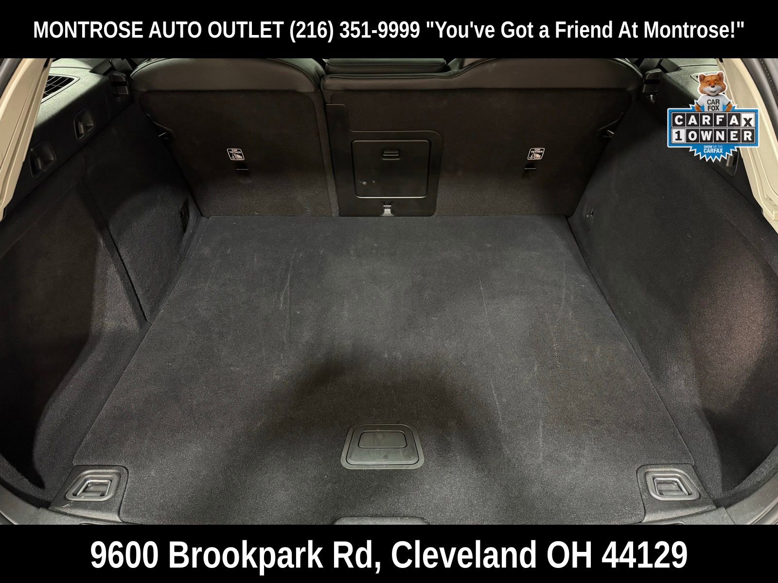 Used 2025 Volvo V60 B5 Cross Country Plus image 40