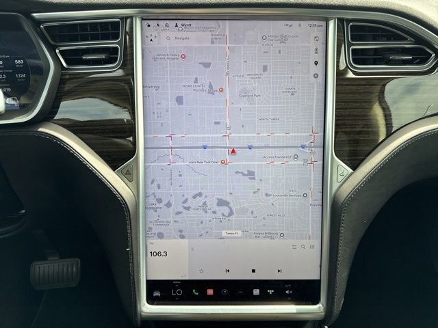 Used 2016 Tesla Model X 90D image 21