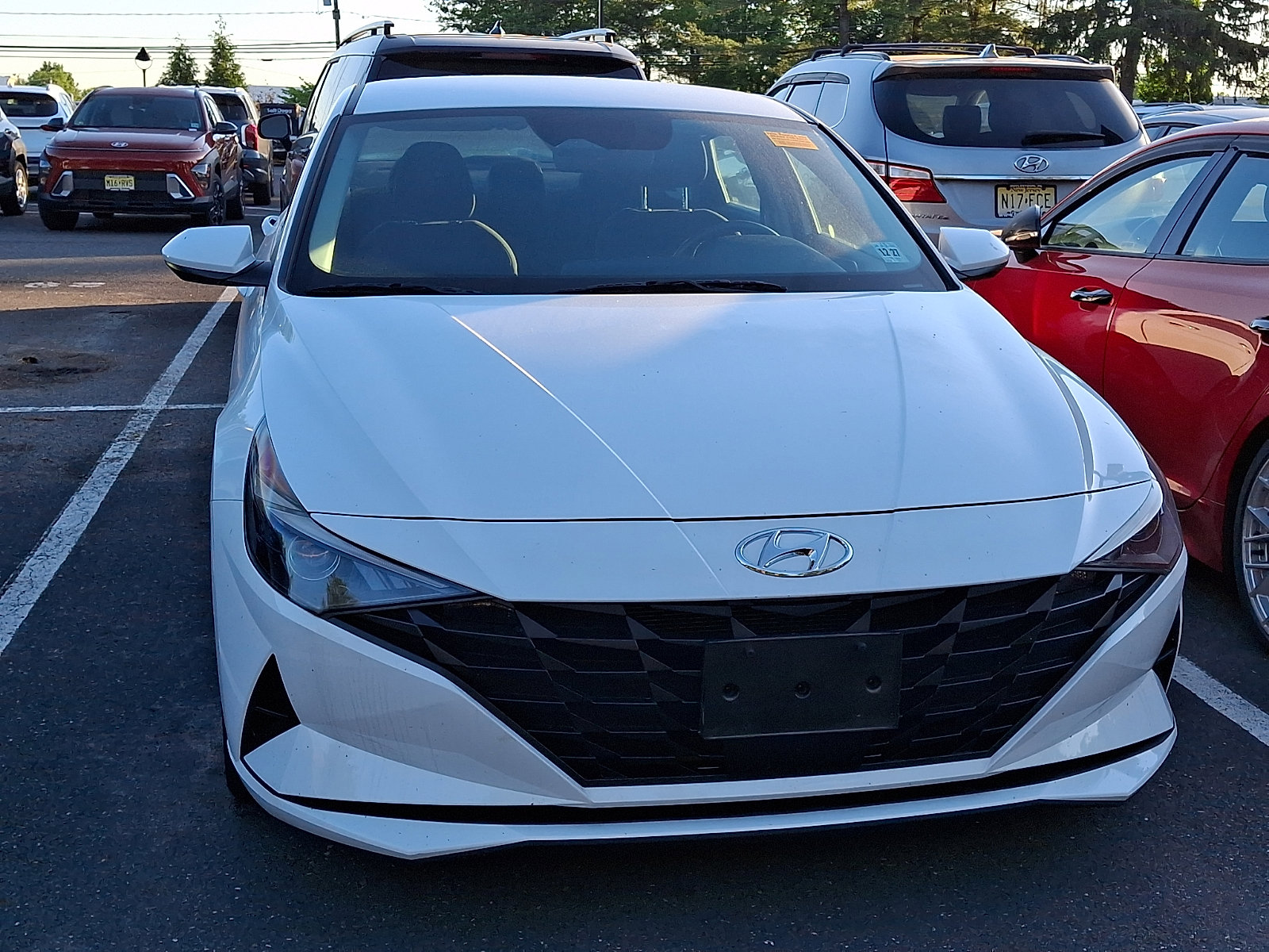 Used 2023 Hyundai Elantra SEL w/ Convenience Package FWD image 4