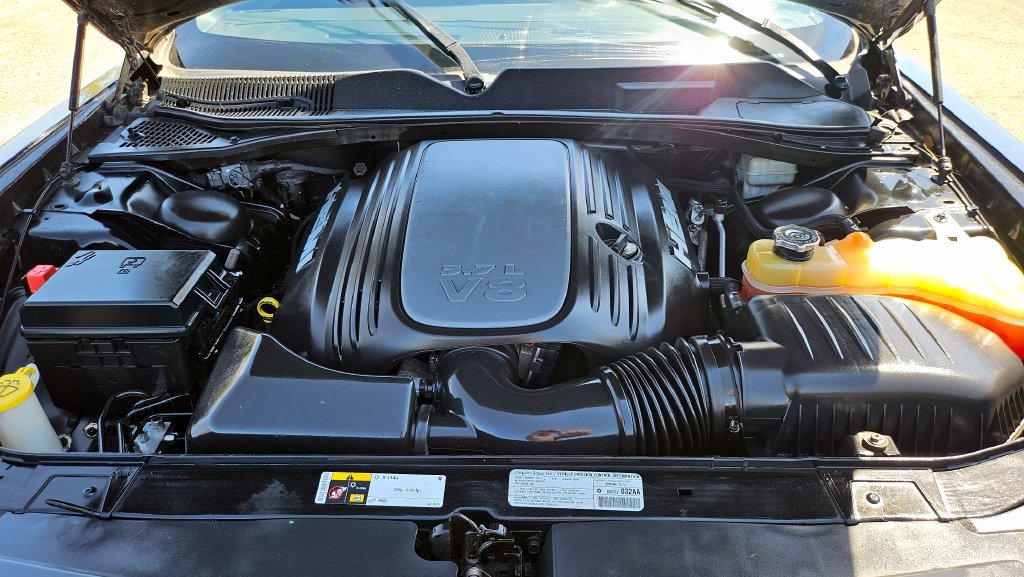 Used 2013 Dodge Challenger R/T Plus RWD image 38