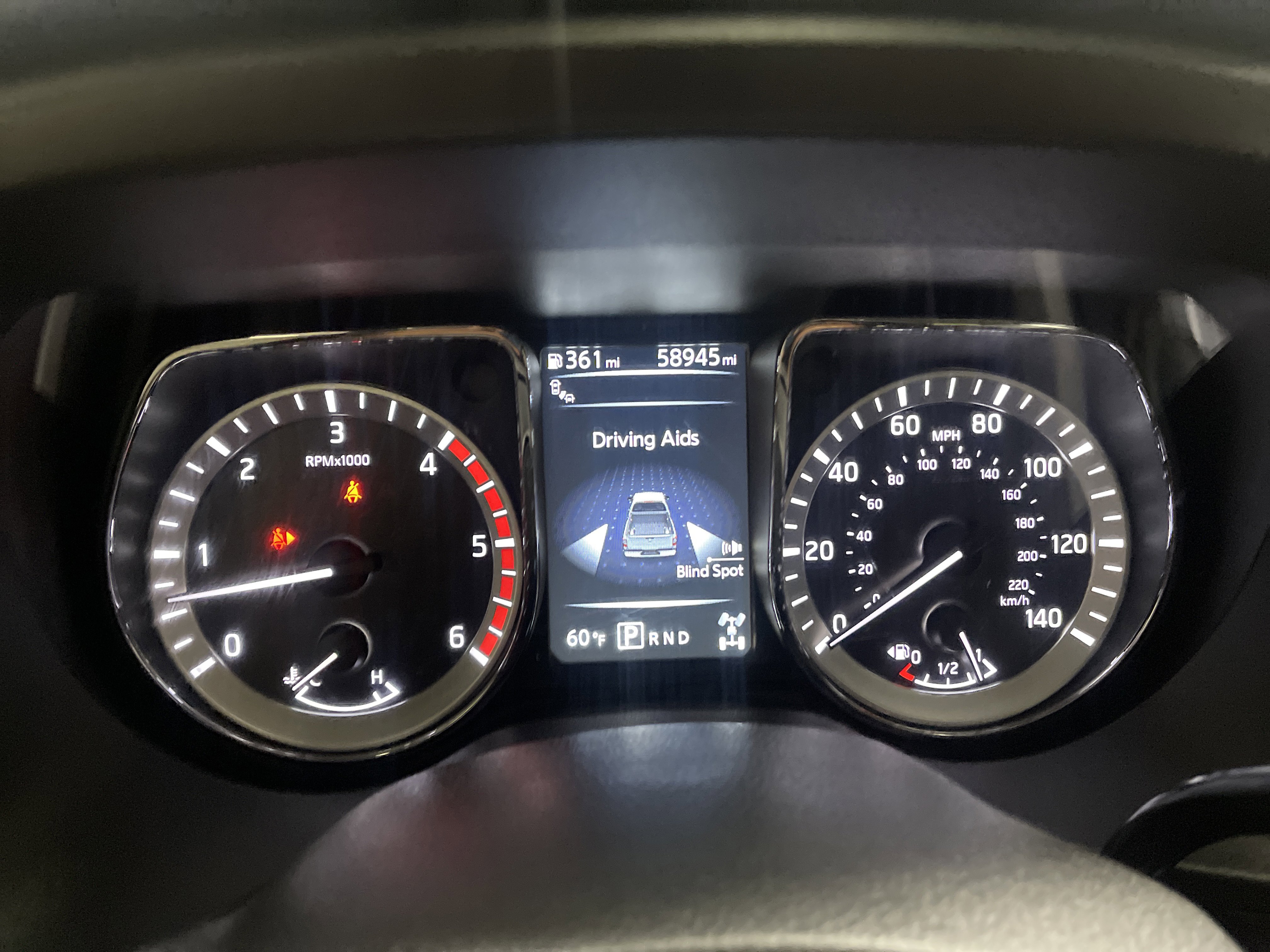 Used 2018 Nissan Titan SV w/ SV Convenience Package AWD/4WD image 30