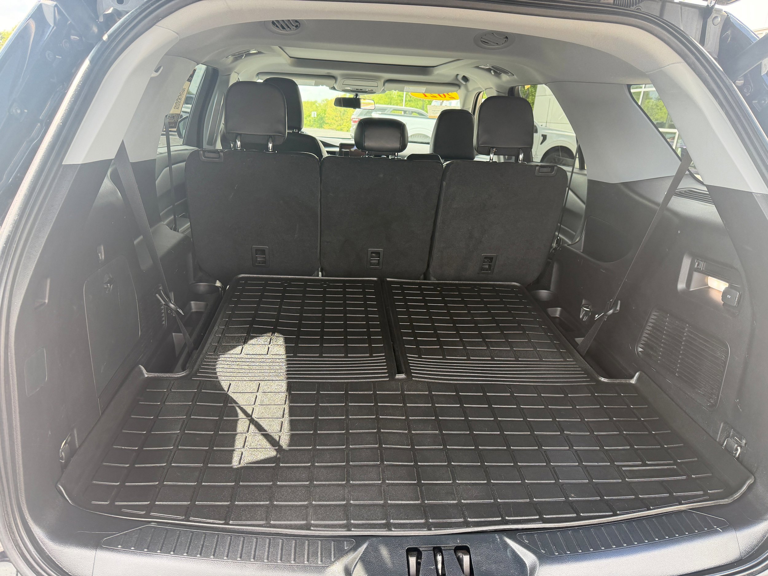 Certified 2021 Ford Explorer XLT w/ Equipment Group 202A AWD/4WD image 14