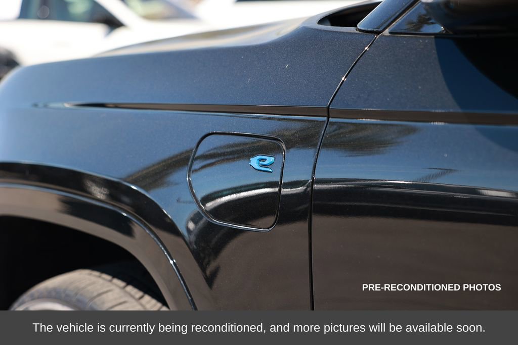 Used 2022 Jeep Grand Cherokee Overland image 15