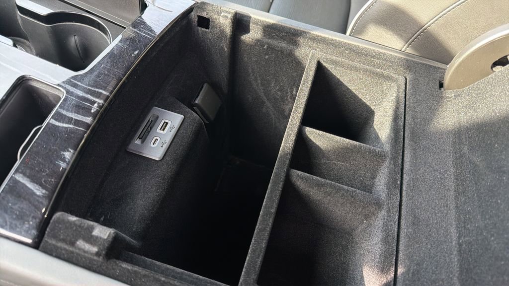 Used 2023 Cadillac Escalade Sport image 32