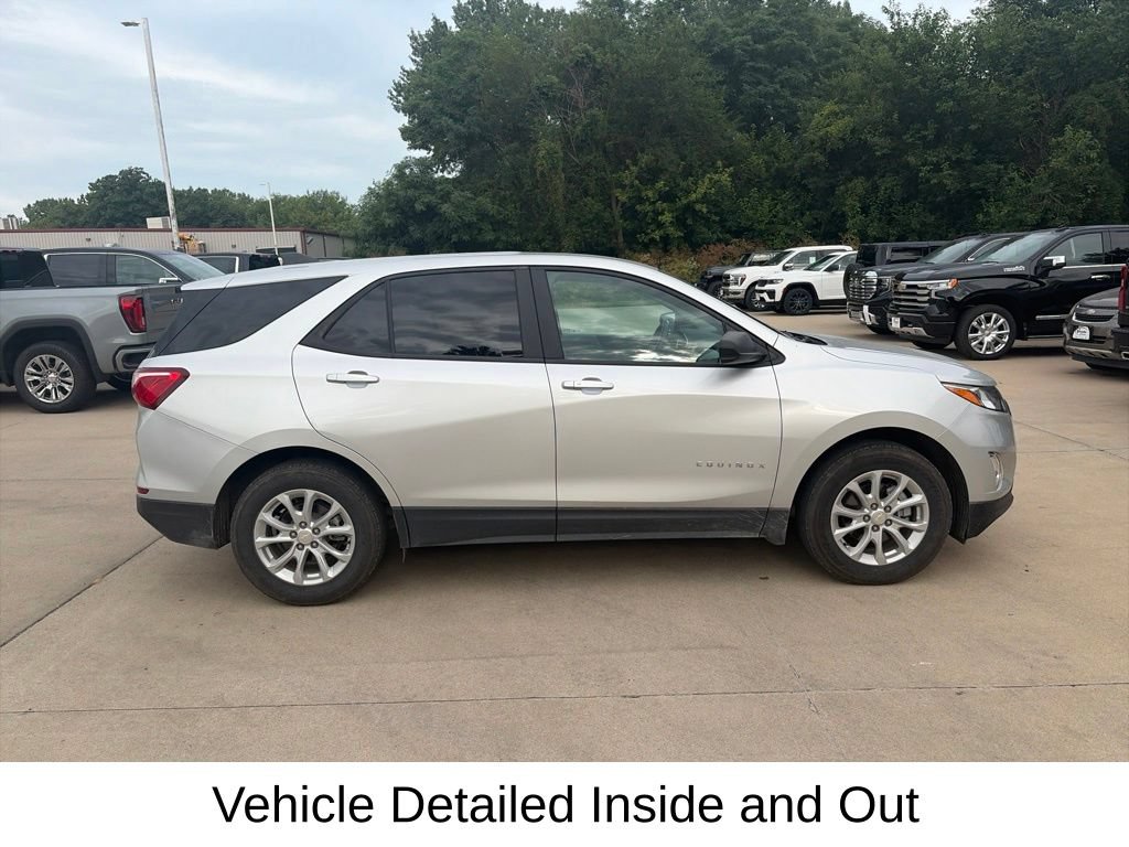 Used 2021 Chevrolet Equinox LS w/ LS Convenience Package AWD/4WD image 7
