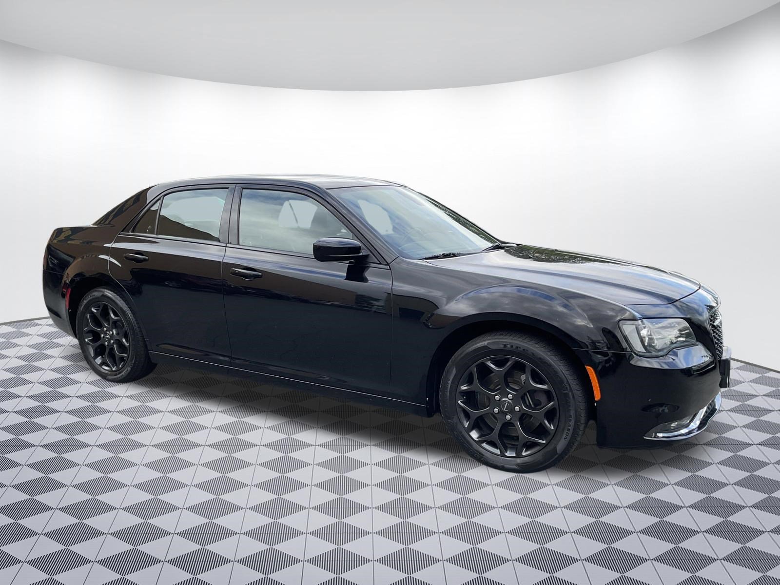 Used 2019 Chrysler 300 S AWD/4WD image 1