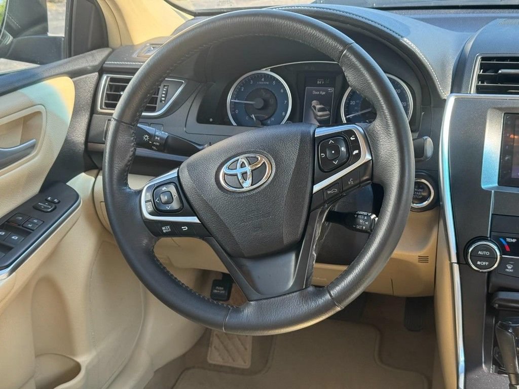Used 2017 Toyota Camry XLE w/ Advanced Technology Package FWD image 17