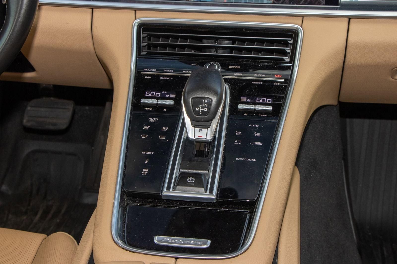 Used 2019 Porsche Panamera 4 AWD/4WD image 23