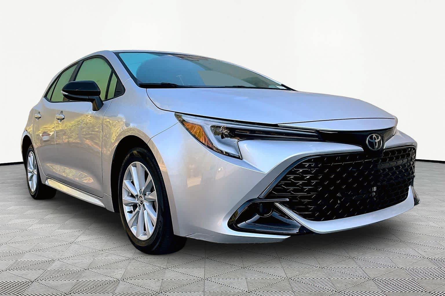 Certified 2026 Toyota Corolla SE FWD image 3