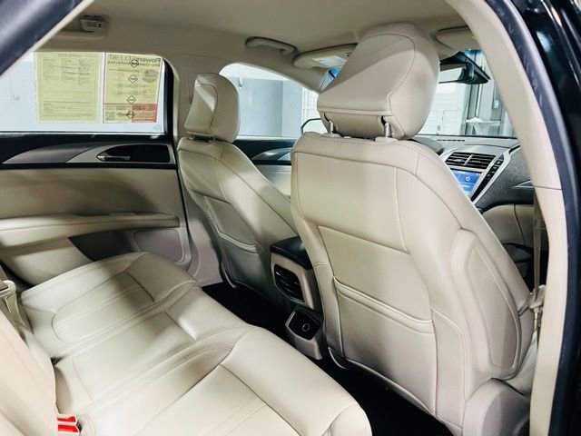 Used 2020 Lincoln MKZ AWD image 28