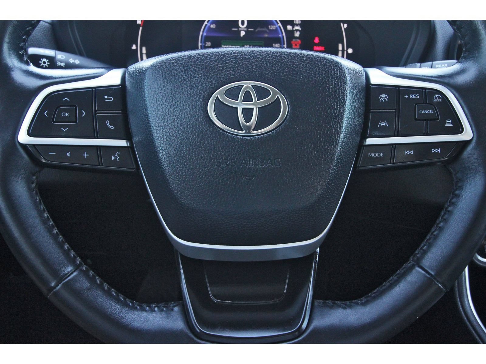 Used 2024 Toyota Grand Highlander AWD image 18