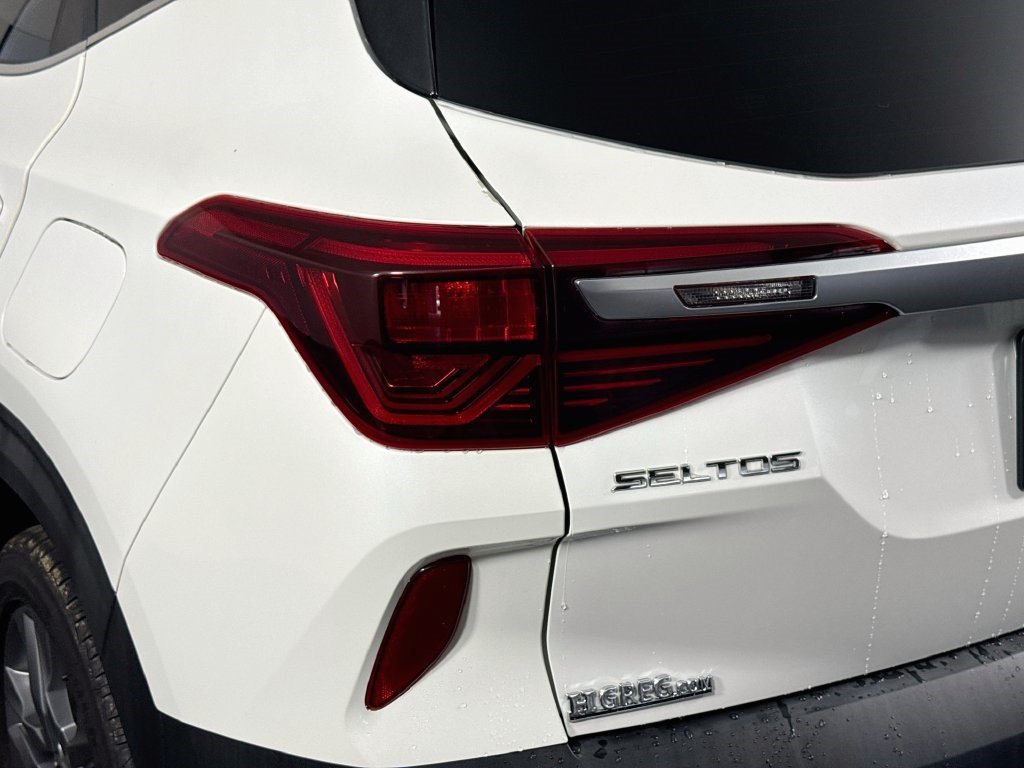 Used 2021 Kia Seltos S FWD image 34