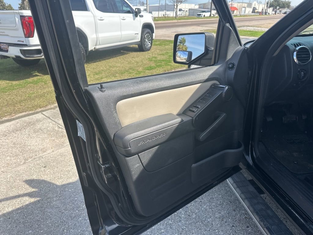 Used 2007 Ford Explorer Sport Trac Limited image 7